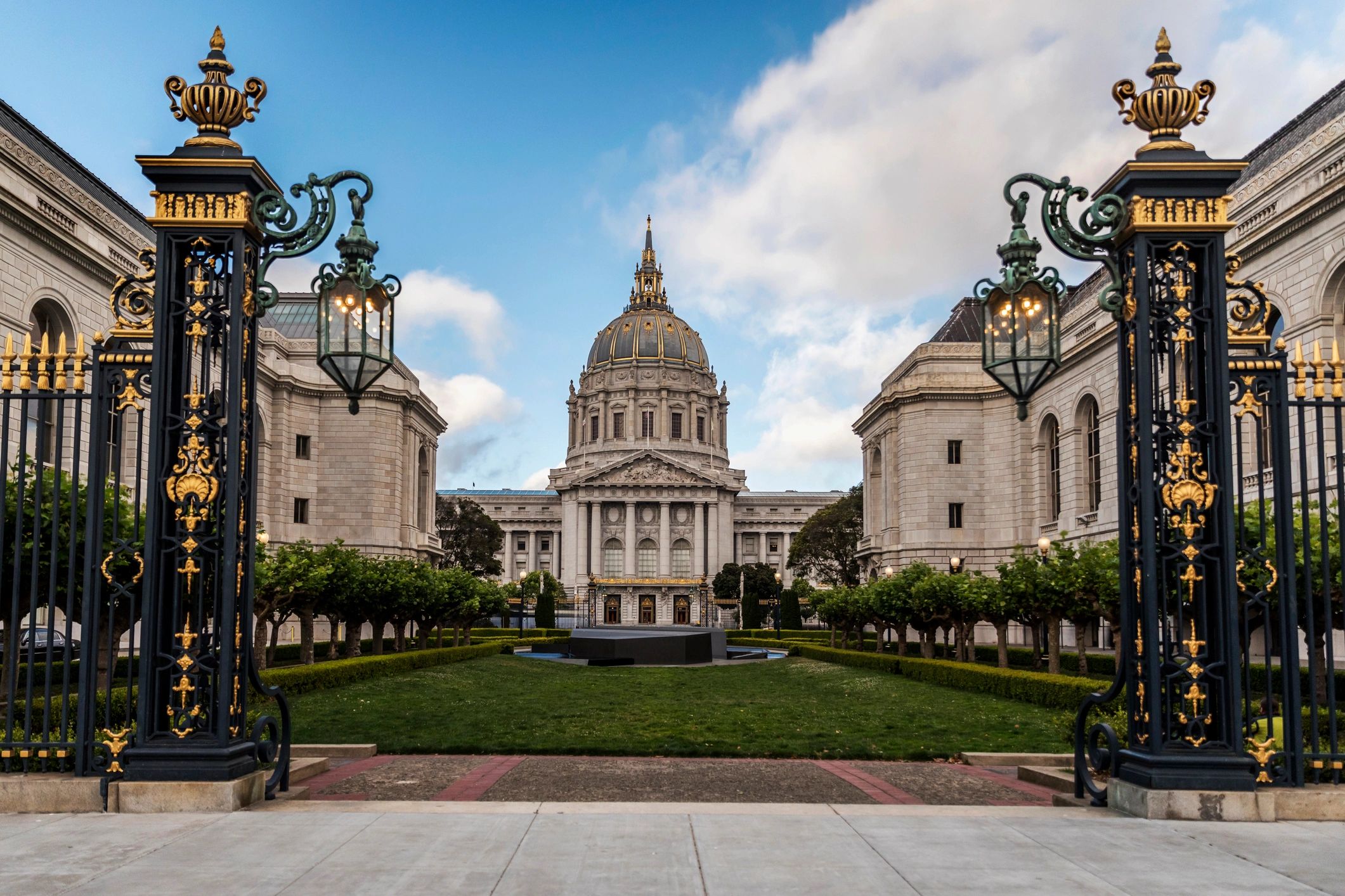 San Francisco City Hall near sunset
